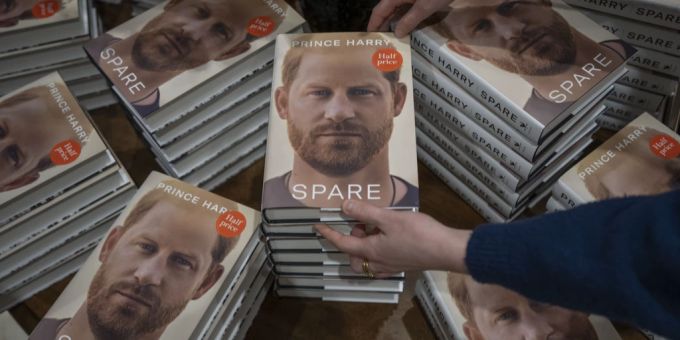 Keine Buch-Updates - Will Prinz Harry Streit mit Charles beenden?