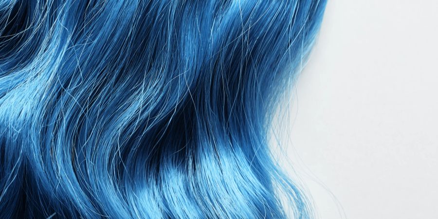 Blaue Haare