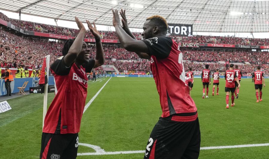 Der Angreifer schiesst die Leverkusener in Minute 96 zum 4:3-Sieg.