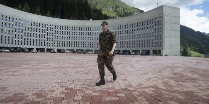 Von einem Norovirusausbruch betroffen: Die Sanitätsschule 42 in Airolo TI. (Archivbild) Norovirus
