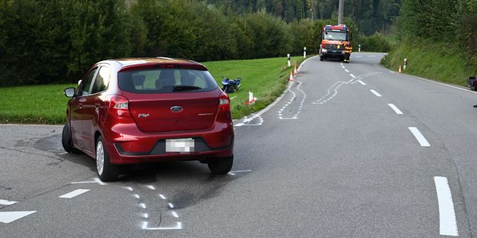Brunnadern SG: Beim Überholen verunfallt. Brunnadern SG