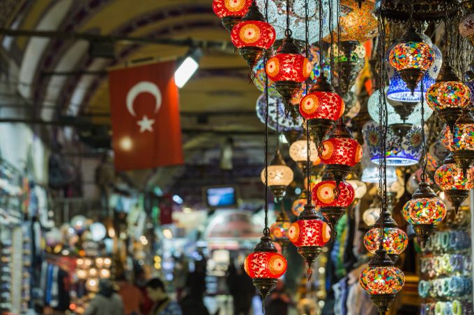 Wer Istanbul besucht, sollte eine Reise zum Grand Bazaar einplanen. Grand Bazaar Istanbul