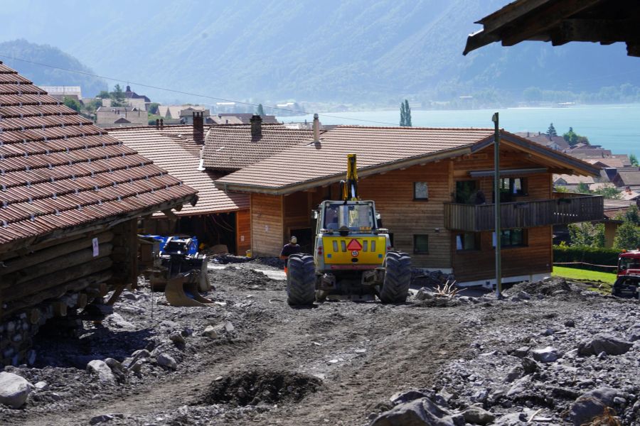 Die Arbeiten in Brienz BE laufen auf Hochtouren.