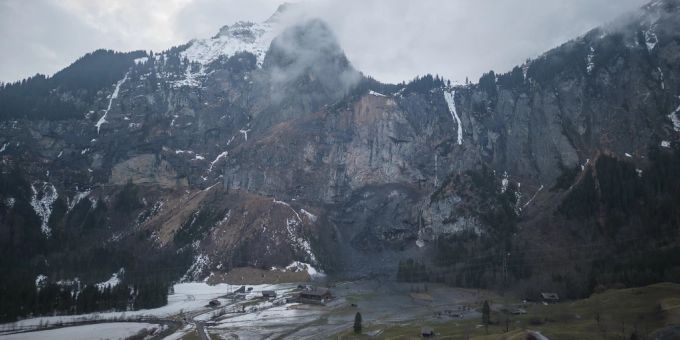 Die Lawine bei Kandersteg BE kostete einen 32-Jährigen das Leben. (Symbolbild) Lawine Kandersteg Berge