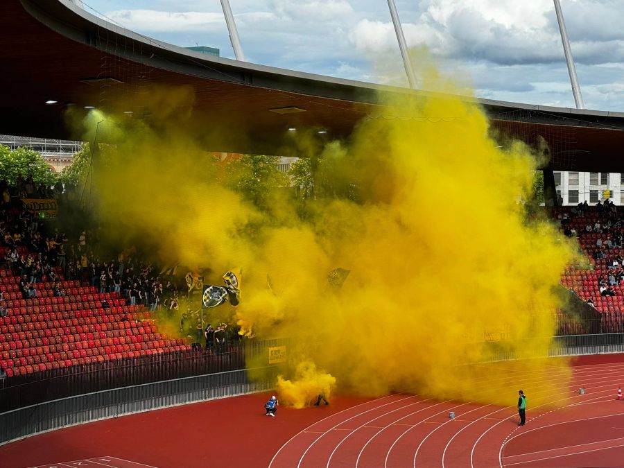 Die mitgereisten YB-Fans sorgen für Stimmung.