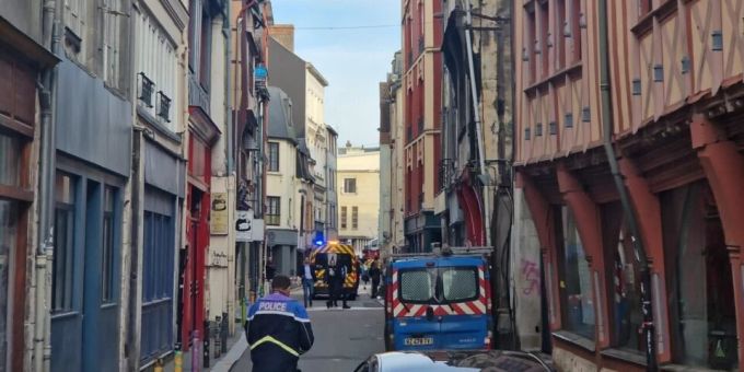 Polizei tötet ihn - Bewaffneter will Synagoge in Frankreich anzünden