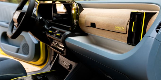 Die maximale AC-Ladeleistung von 7 kW ist für das Aufladen über Nacht zu Hause geeignet, während die 100-kW-DC-Schnellladefähigkeit schnellere Zwischenladungen unterwegs ermöglicht. Fiat Grande Panda