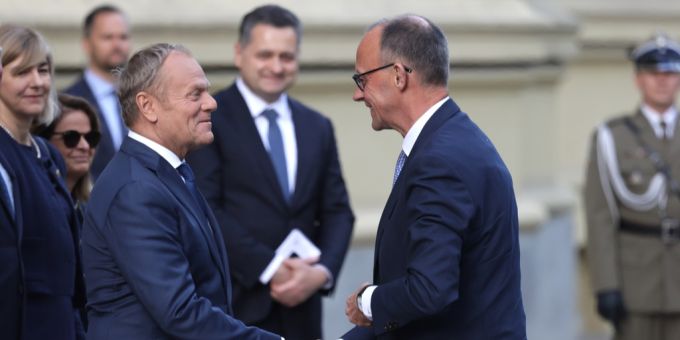 Der polnische Premierminister Donald Tusk und der deutsche Bundeskanzler Friedrich Merz trafen Anfang Mai in Polen aufeinander. (Archivbild) polen deutschland