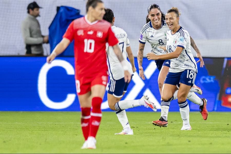 Piemonte (Nummer 8) läuft für die italienische Nationalmannschaft auf.