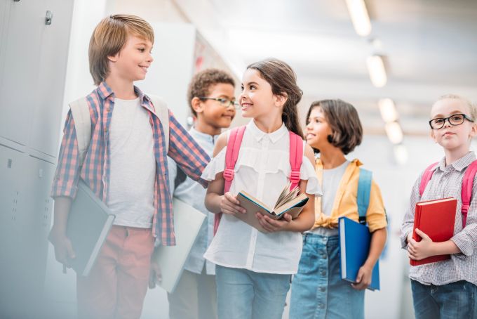 Trumps Pläne würde vielen Kindern, insbesondere aus ärmeren Verhältnissen, den Zugang zu Bildung erschweren. trumps
