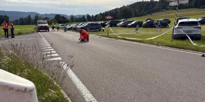 Meilen ZH: Kollision zwischen zwei Velos fordert Schwerverletzte. Meilen ZH