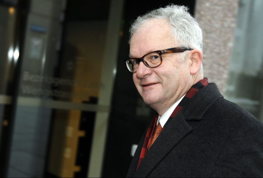 Laut Ex-Chefredakteur Ueli Haldimann würde man stattdessen jedoch besser bei den SRF-Serien einsparen.
