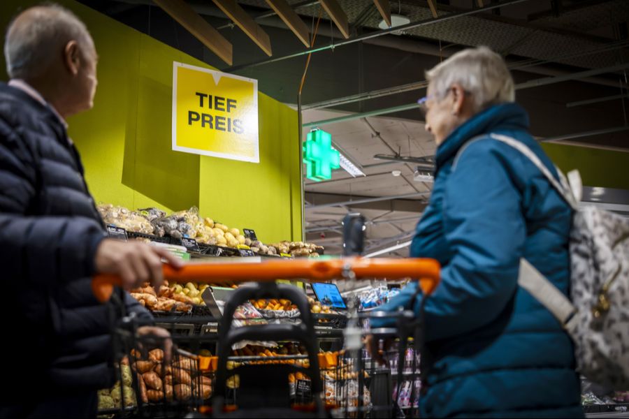 Jetzt sollen die Eigenmarken in den Supermärkten neu strukturiert, und vor allem reduziert werden.