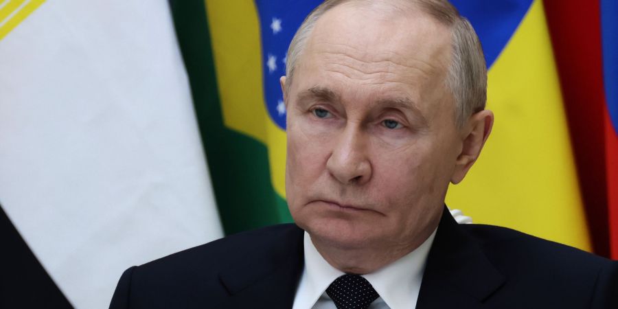Kremlchef Wladimir Putin feuerte Verkehrsminister Roman Starowoit nach einem guten Jahr im Amt - kurz darauf wurde er tot aufgefunden. (Archivbild)