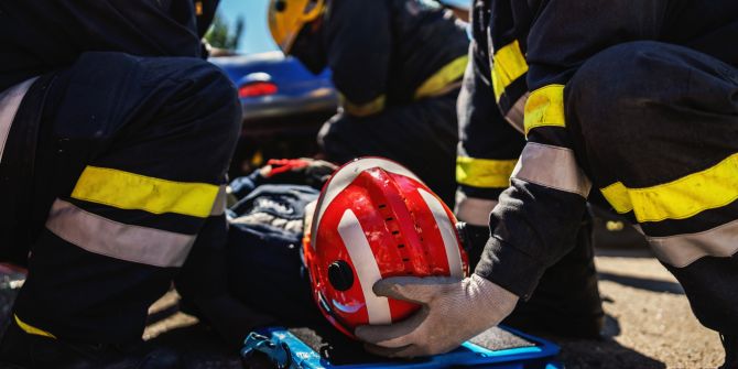 Feuerwehr Bahre Feuerwehrmänner Auto
