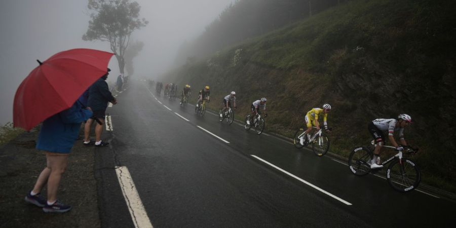 Die Fahrer auf der 14. Etappe der Tour de France.