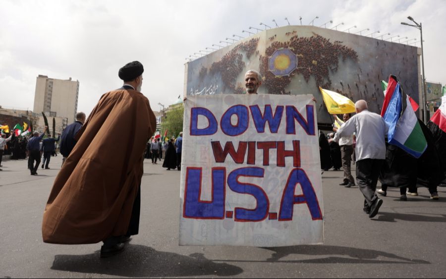 Im Iran ist die USA seit der Revolution 1979 verhasst, wie auch dieses Schild beweist.