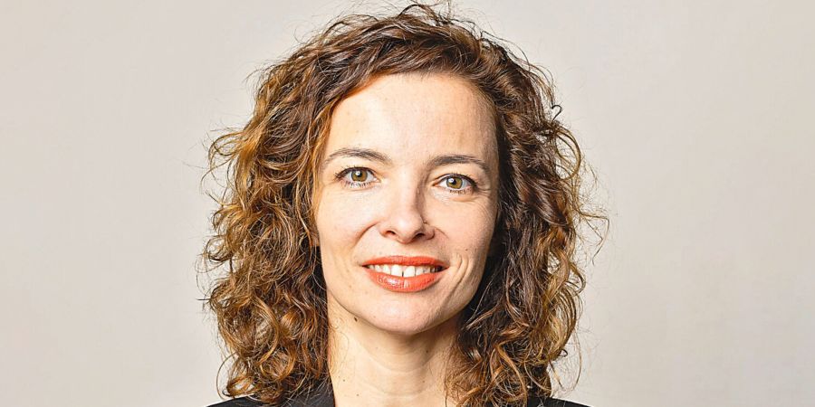 Frau Porträtfoto blond blau