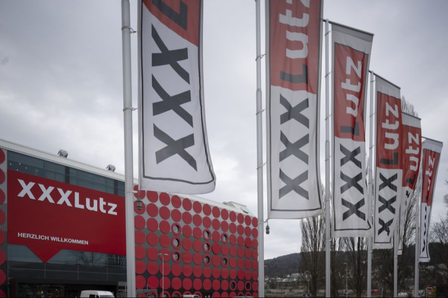 Zur XXXL Group gehören die Marken XXXLutz, Möbel Pfister, Mömax, Lipo und Conforama.