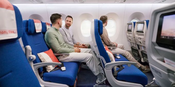 Gäste an Bord des neues A350 von Edelweiss. Edelweiss