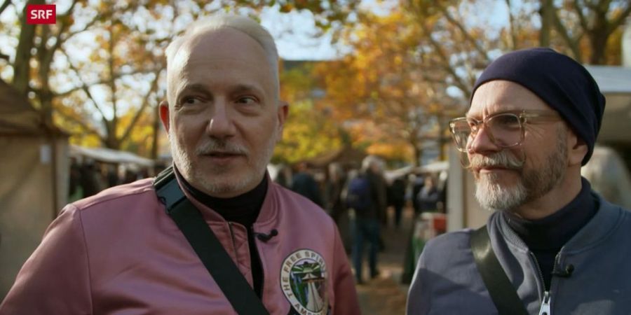 Mit seinem Partner René (l.) will Beni jetzt zurück in seine Schweizer Heimat ziehen. SRF hat das Paar begleitet.