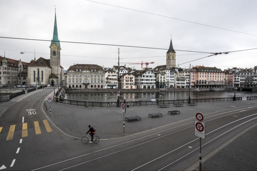 Die Strassen im Niederdorf werden daher dieses Jahr leer bleiben. (Archivbild)