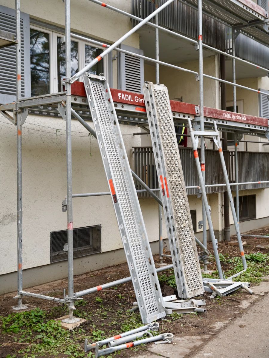 Wohnen auf der Baustelle: Einige Arbeiten finden im bewohnten Zustand statt.