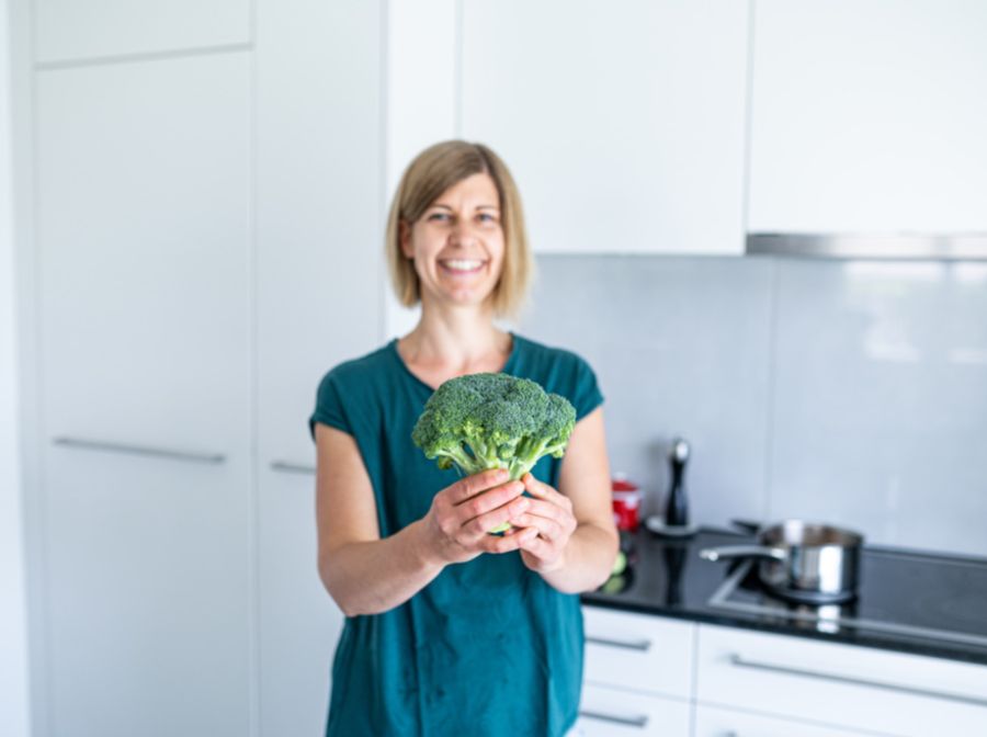 Moana Werschler – oder Miss Broccoli – ist Ernährungscoach und Bloggerin.