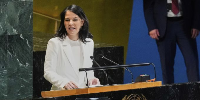 Annalena Baerbock hat die Mehrheit der Stimmen erhalten und ist neue Präsidentin der UN-Generalversammlung. baerbock