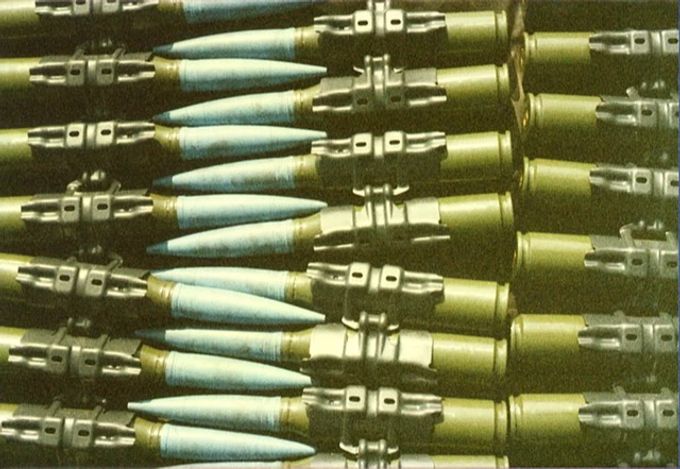 Die rund 12'000 35 x 228 Millimeter-Geschosse aus Schweizer Produktion für die deutschen Gepard-Flugabwehrkanonenpanzer dürfen laut Bundesrat nicht in die Ukraine geliefert werden. 35-Millimeter-Munition