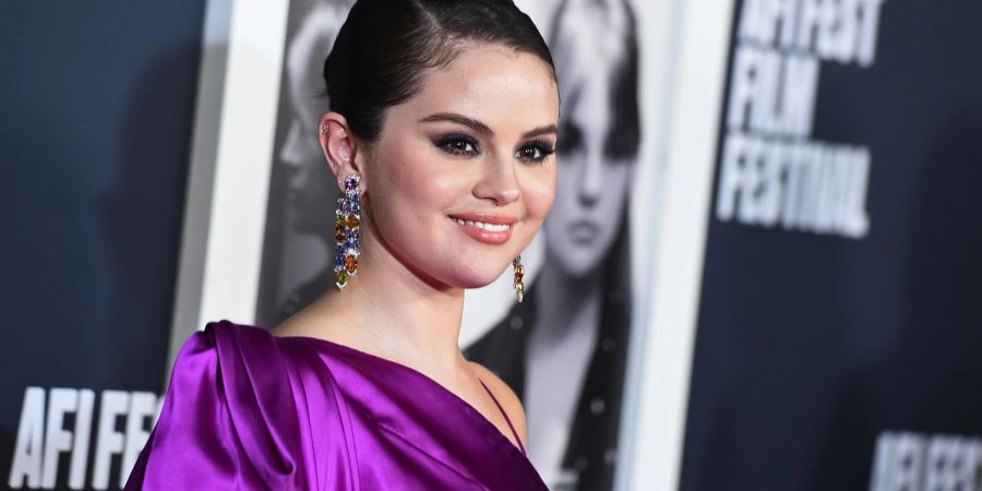 Niere mit Namen: Selena Gomez geht offen mit Erkrankungen um.