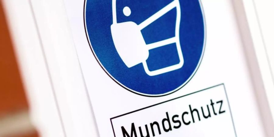 Maskenstreit: In Bremen ist ein Tankstellen-Mitarbeiter angegriffen worden. Foto: Hauke-Christian Dittrich/dpa