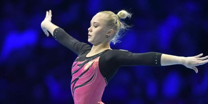 Angelina Romanowna Melnikowa holt bei Turn-WM in Japan Mehrkampf-Gold. angelina romanowna melnikowa