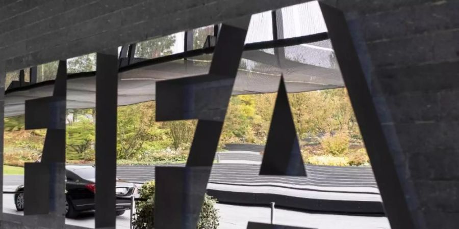 Die Pläne der FIFA zur Änderung des Internationalen Spielkalenders stossen beim Verband europäischer Fussballigen auf Ablehnung. Foto: Ennio Leanza/KEYSTONE/epa/dpa