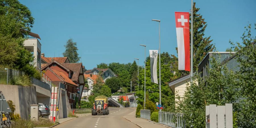 Ortseinfahrt Steinerstrasse in Teufen.