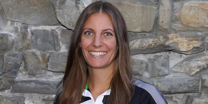 Melanie Cina, Volleyball-Trainerin in Aarau.