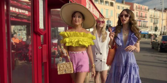 Lily Collins in «Emily in Paris». emily in paris Netflix