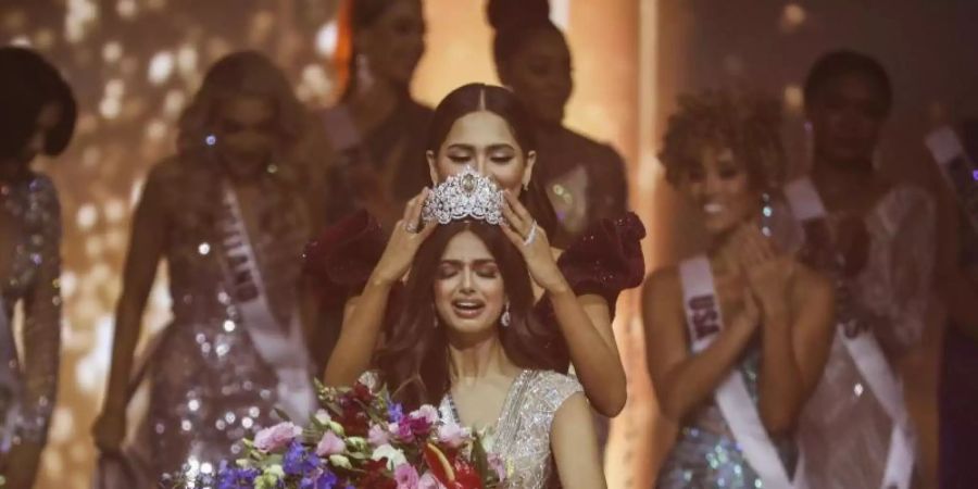Harnaaz Sandhu (Miss Indien) ist die Gewinnerin des 70. «Miss Universum»-Schönheitswettbewerbs. Foto: Ilia Yefimovich/dpa