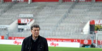 Laut Otto Rehhagel - Fussball-Wunder werden seltener Laut Otto Rehhagel - Fussball-Wunder werden seltener