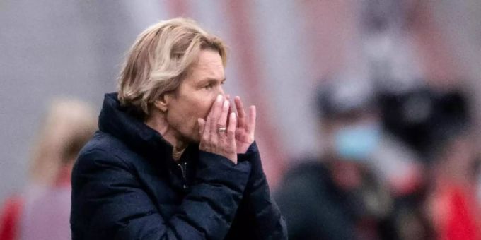 Sieht einen grossen Favoritenkreis für die Frauenfussball-EM 2022: Bundestrainerin Martina Voss-Tecklenburg. Foto: Fabian Strauch/dpa Sieht einen grossen Favoritenkreis für die Frauenfussball-EM 2022: Bundestrainerin Martina Voss-Tecklenburg. Foto: Fabian Strauch/dpa