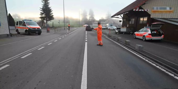 Es entstand Sachschaden in der Höhe von mehreren Tausend Franken. Unfall