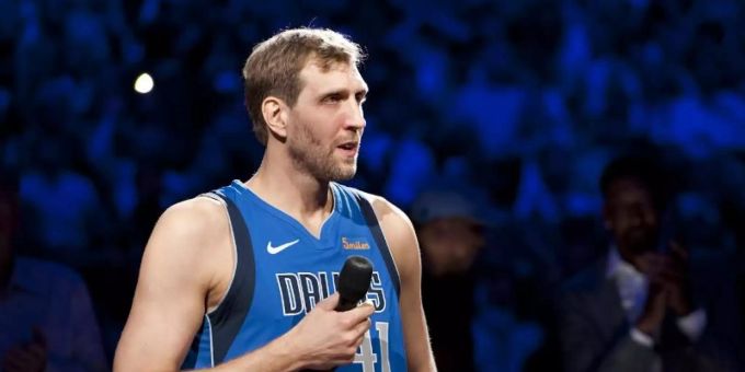 Steht vor einer besonderen Auszeichnung: Ex-NBA-Star Dirk Nowitzki. Foto: Philipp Hülsmann/dpa Steht vor einer besonderen Auszeichnung: Ex-NBA-Star Dirk Nowitzki. Foto: Philipp Hülsmann/dpa