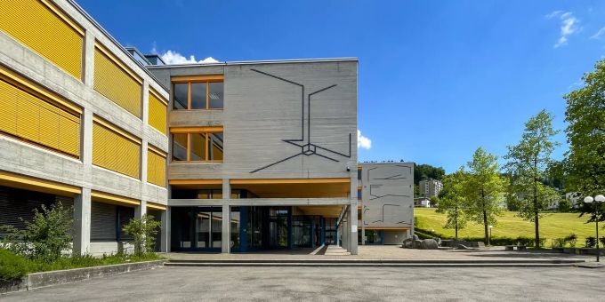 Das Schulhaus Wydenhof in Ebikon. Das Schulhaus Wydenhof in Ebikon.