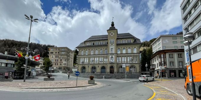 Im Stadtzentrum von St. Moritz im Oberengadin. Im Stadtzentrum von St. Moritz im Oberengadin.