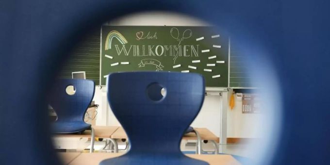 In mehreren Bundesländern kehren Schüler nach der Weihnachtspause zurück in die Schulen. Foto: Angelika Warmuth/dpa In mehreren Bundesländern kehren Schüler nach der Weihnachtspause zurück in die Schulen. Foto: Angelika Warmuth/dpa