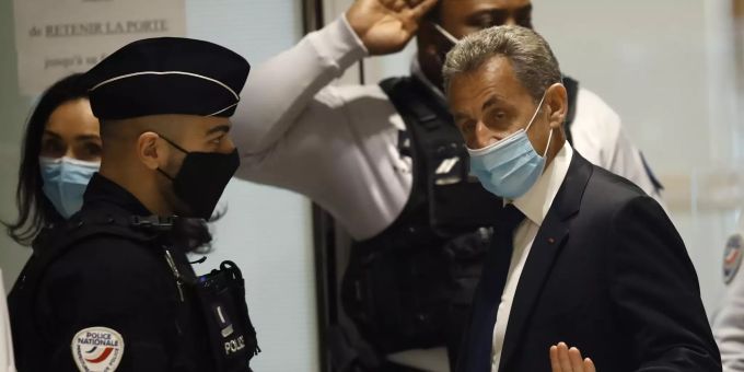 Nicolas Sarkozy wird für schuldig gesprochen. Nicolas Sarkozy