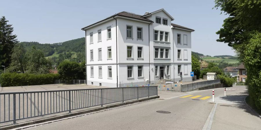 Die Primarschule Schulstrasse in Oberdorf.