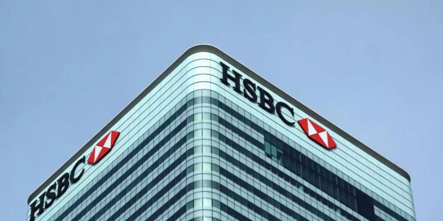 Der HSBC Tower, der internationale Hauptsitz der Bank HSBC im Finanzviertel Canary Wharf in London. Foto: Jens Kalaene/dpa