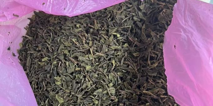 Sichergestelltes Khat in einem Sack. Foto: -/Hauptzollamt München/dpa Sichergestelltes Khat in einem Sack. Foto: -/Hauptzollamt München/dpa
