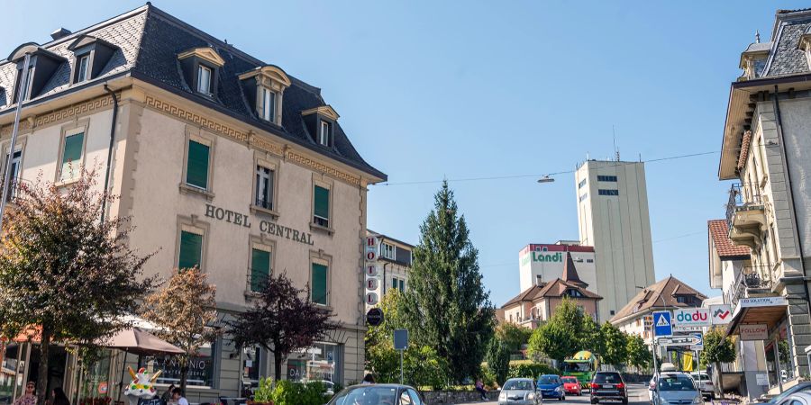 Das Hotel Central an der Hauptstrasse in Düdingen.